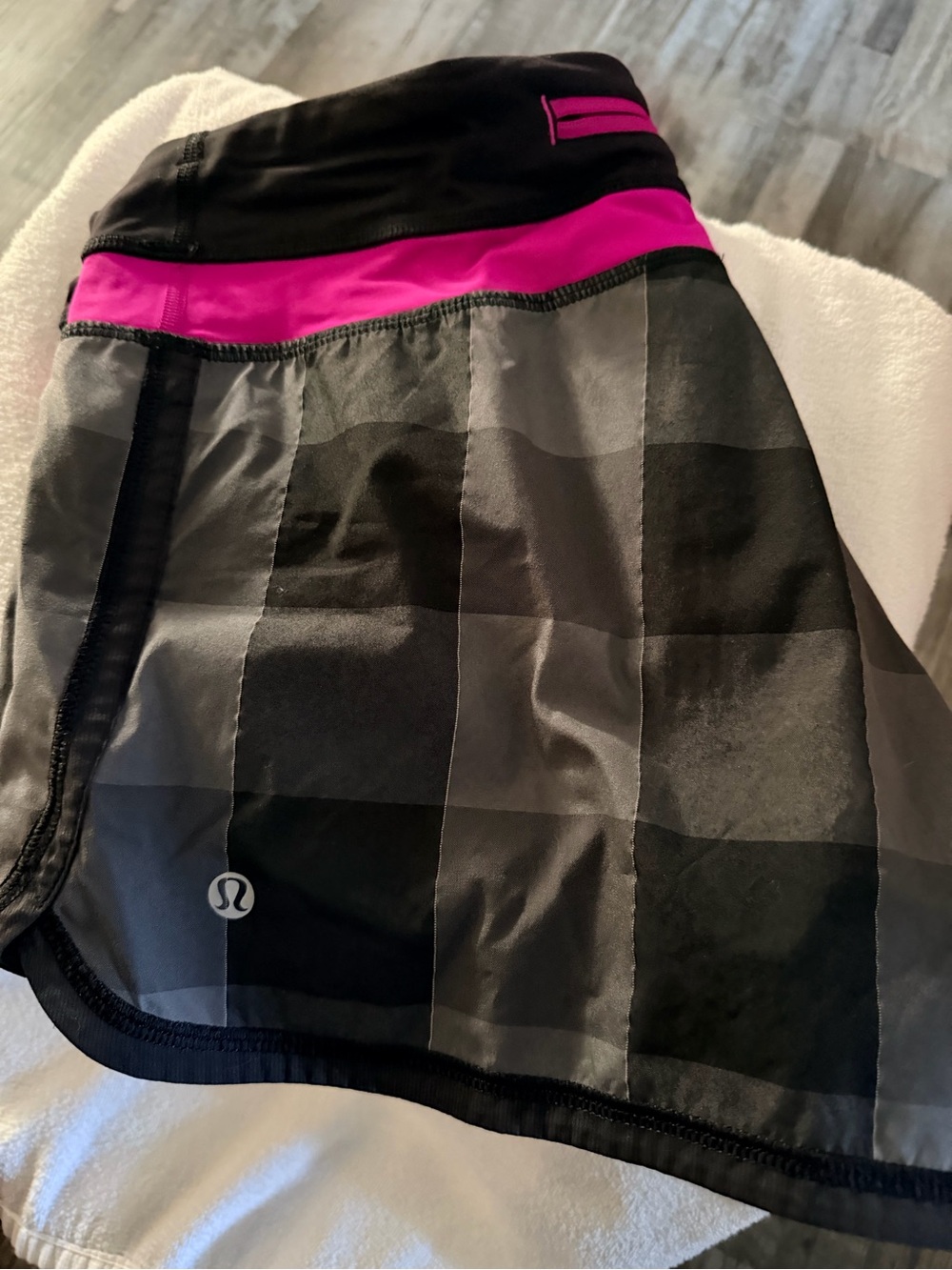 Lululemon Black & Gray Checker Athletic Skirt with Pink Waistband